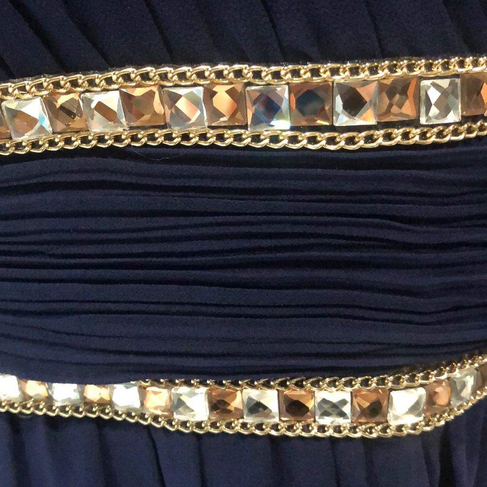 ❤️HOST PICK❤️Beautiful Elegant Evening Dress - Picture 9 of 15